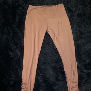 Size large leggings